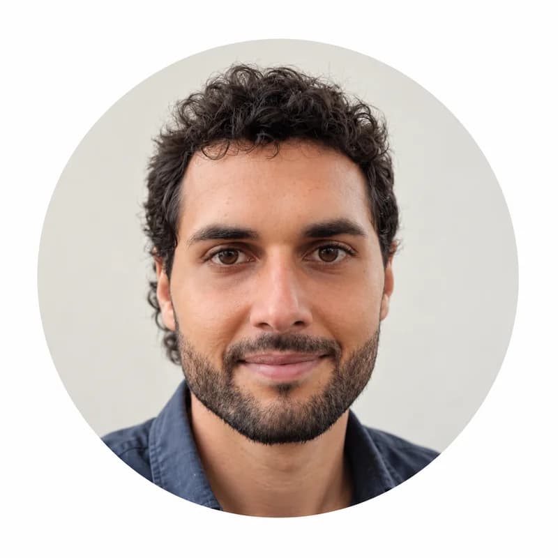 Portrait of your demo host in a circular frame